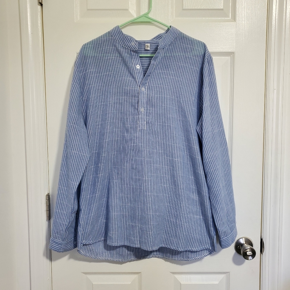 🌊NWOT Long Sleeve Pale Blue Striped Shirt 🌊